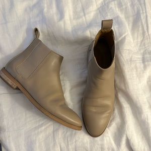 Everlane Chelsea Boot - size 8